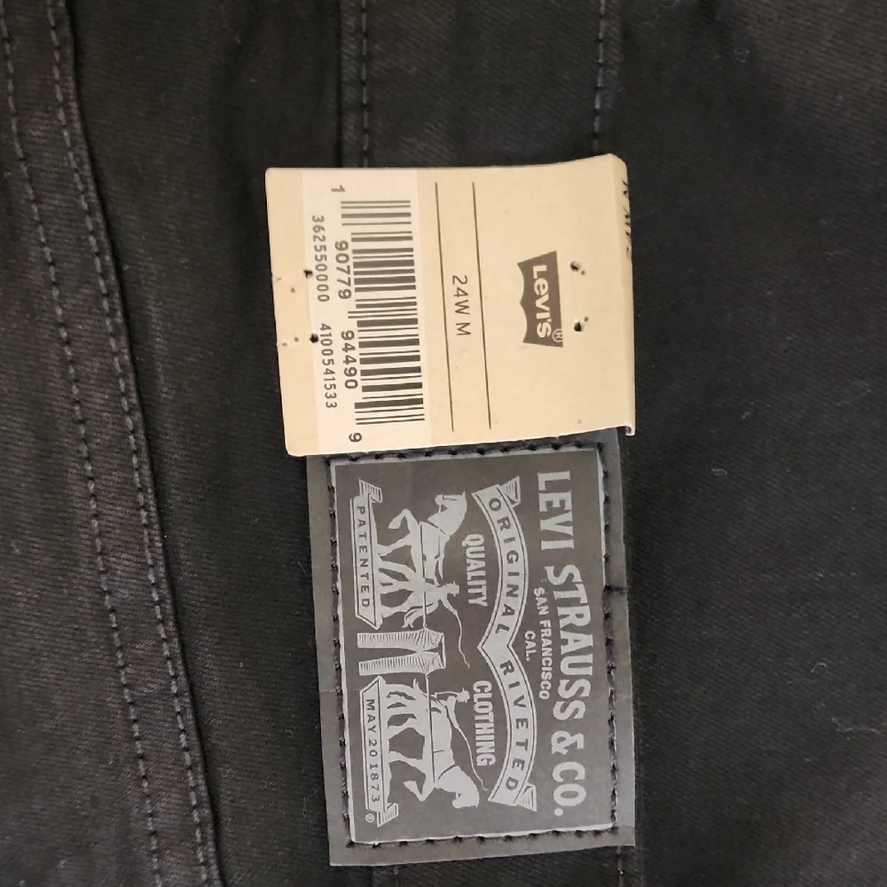 Levi's Women's Relaxed 711 Skinny Jeans in Deep Black